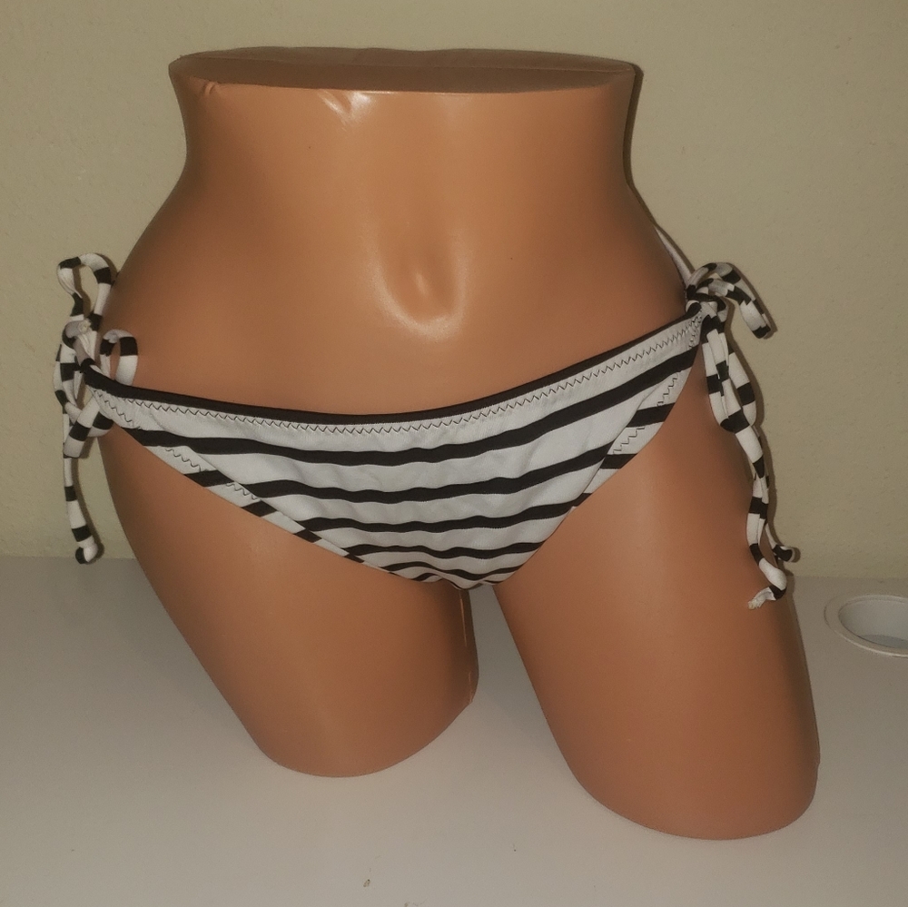 Becca striped bikini bottom L